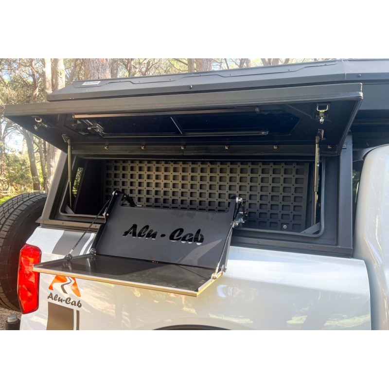 AluCab Foldable Hardtop Table